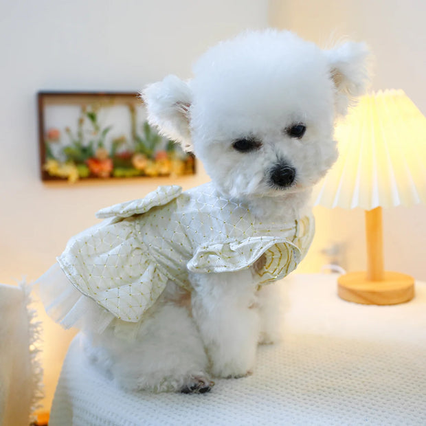 Vestido acolchado con lazo blanco para perros